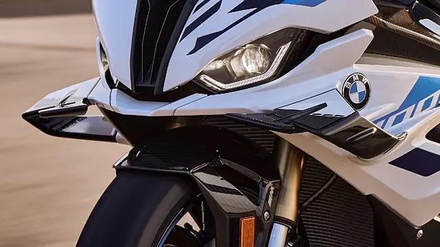 BMW S1000RR 2023 Ön Görünüm