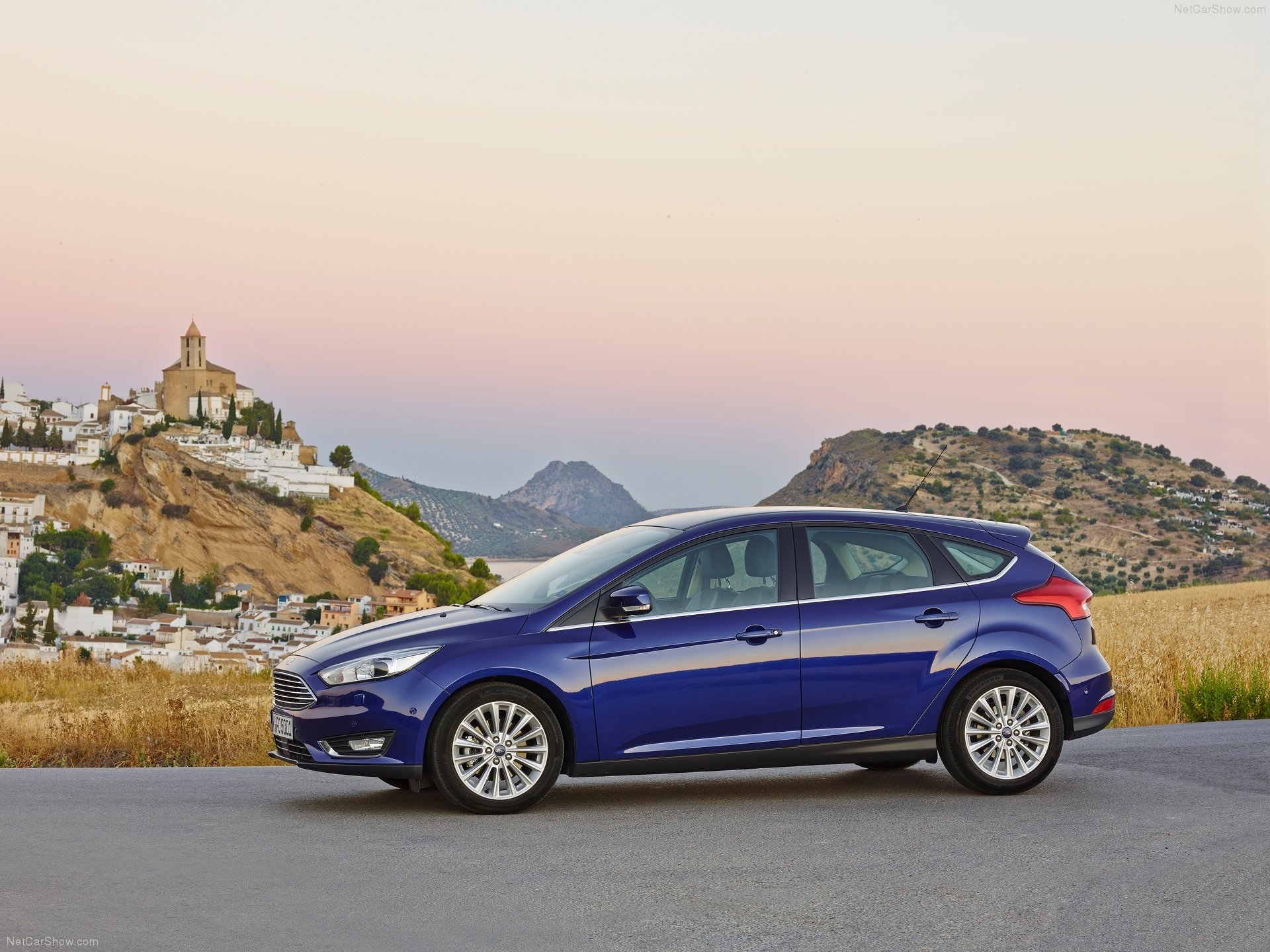 Ford Focus 2015 Hatchback Yan Görünüm