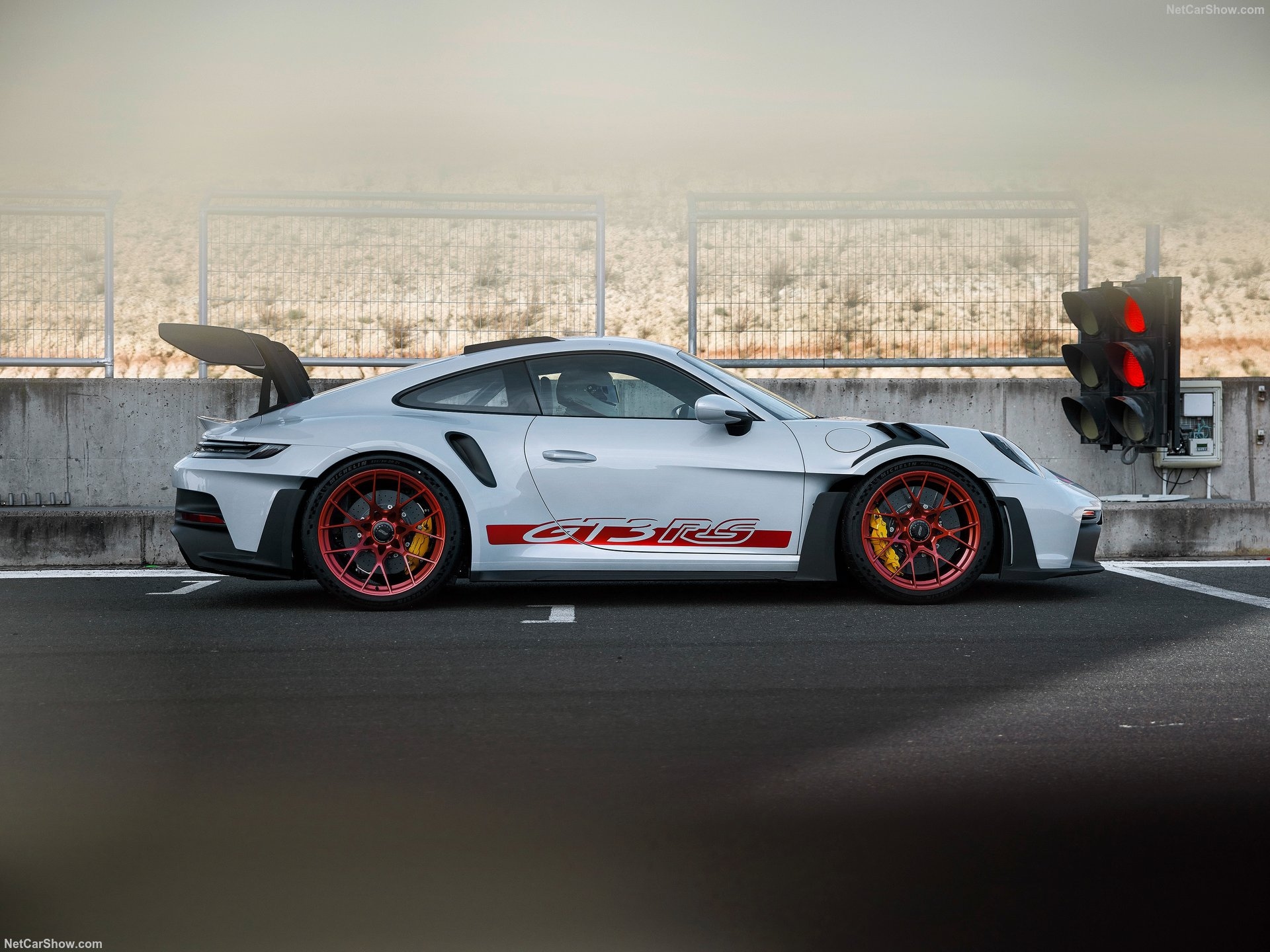 Porsche 911 GT3 RS 2023 Yan Görünüm